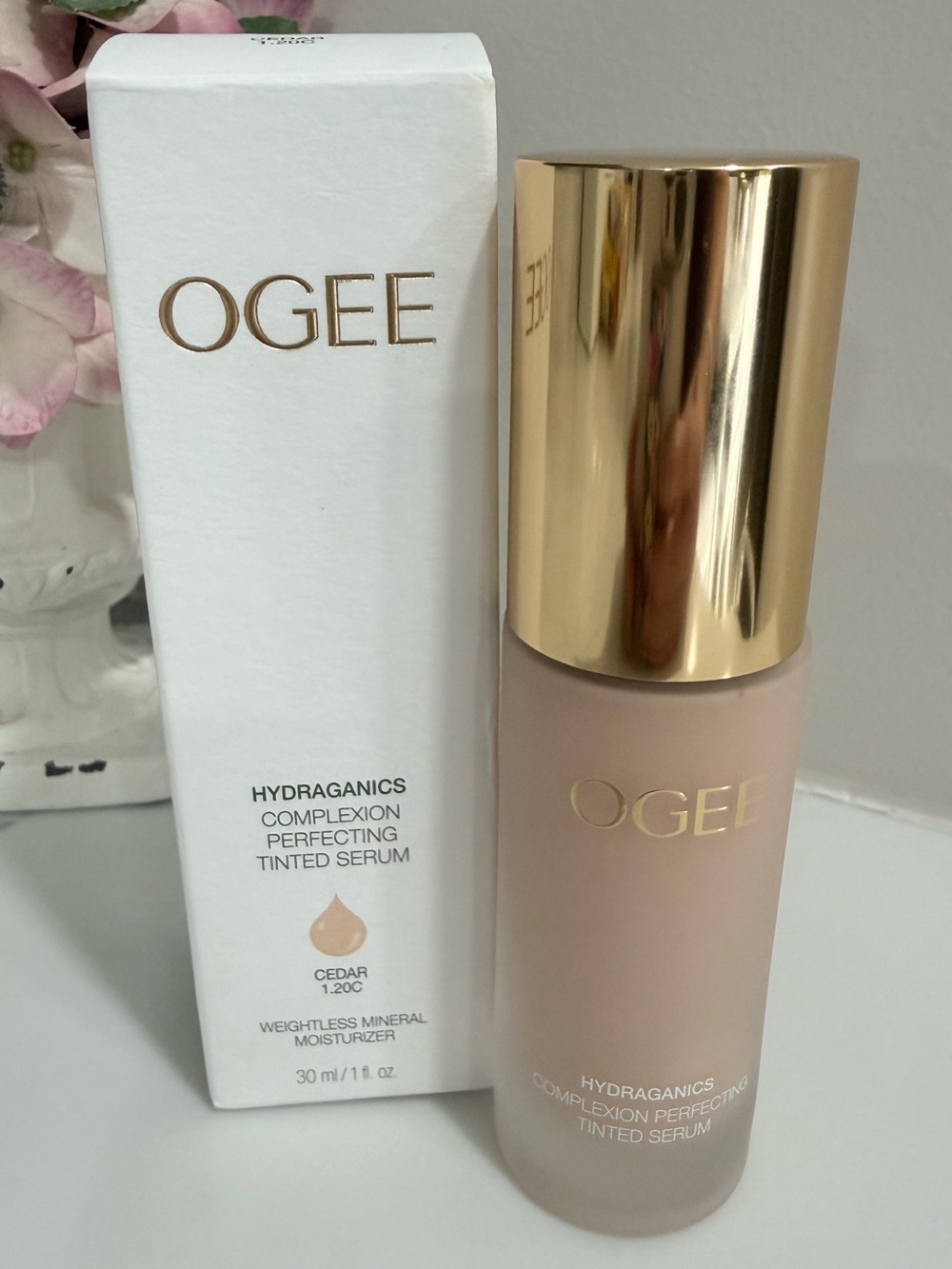 NIB Ogee Complexion Perfecting Tinted Serum Foundation Makeup CEDAR 1.20 pump